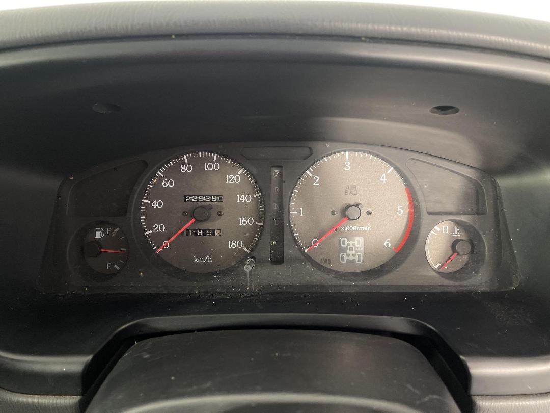 Photo '21' of Nissan Terrano Photo '21' of Nissan Terrano