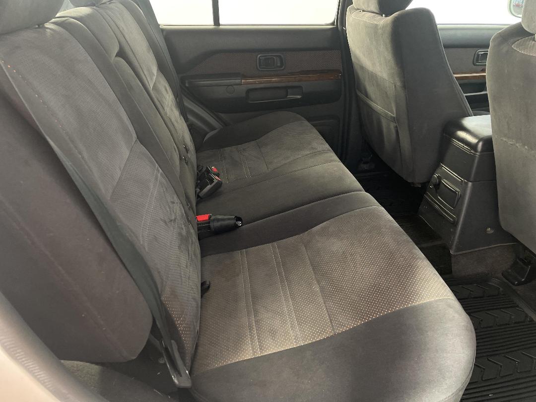 Photo '20' of Nissan Terrano Photo '20' of Nissan Terrano