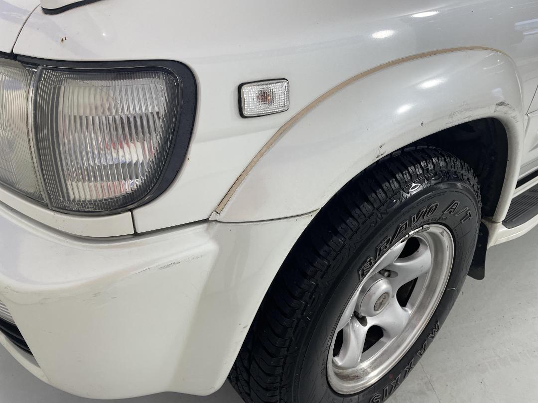 Photo '27' of Nissan Terrano Photo '27' of Nissan Terrano