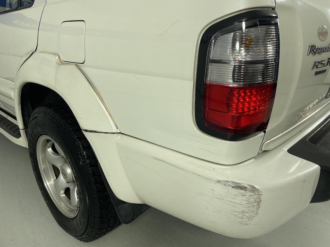 Photo '31' of Nissan Terrano Photo '31' of Nissan Terrano