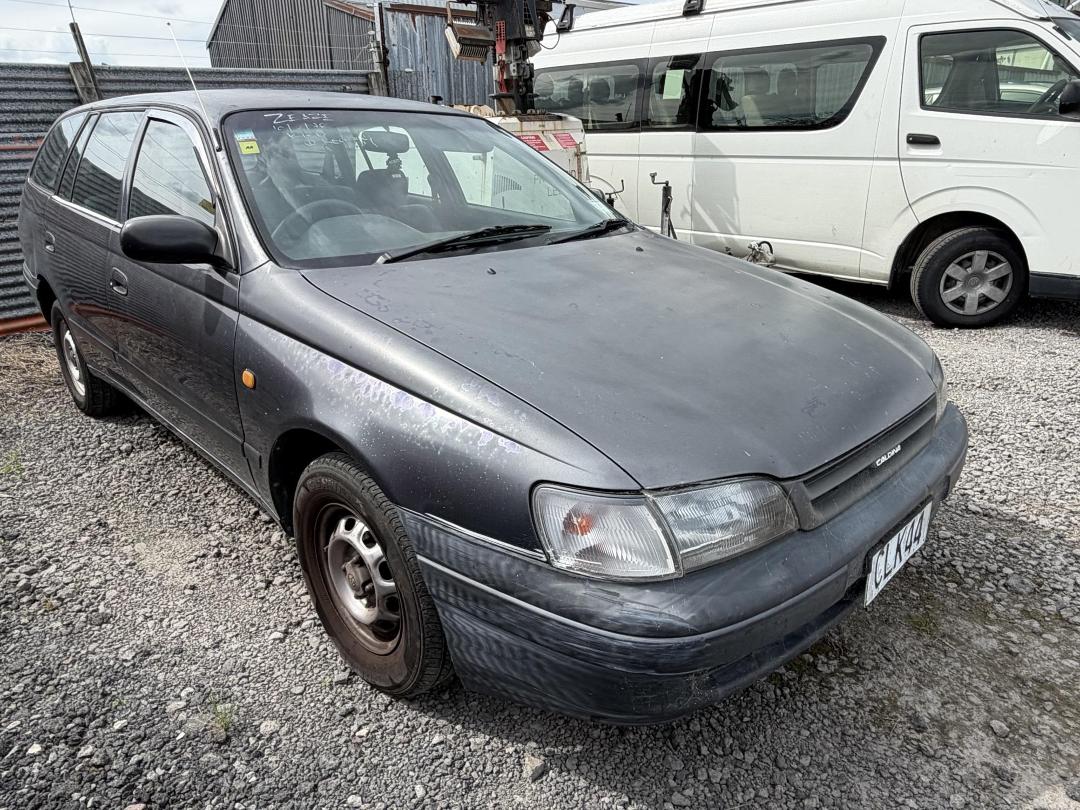 Photo '2' of Toyota Caldina UX Photo '2' of Toyota Caldina UX