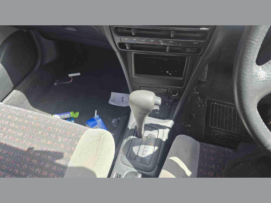 Photo '14' of Toyota Corolla GLX