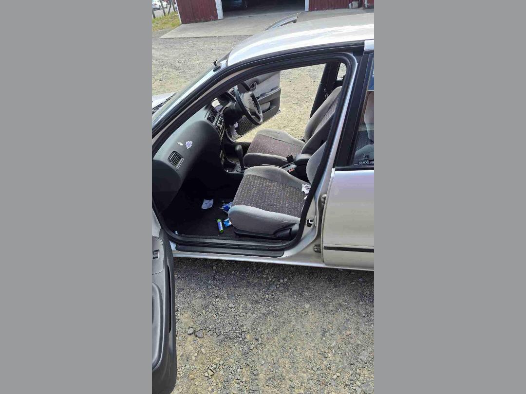 Photo '11' of Toyota Corolla GLX