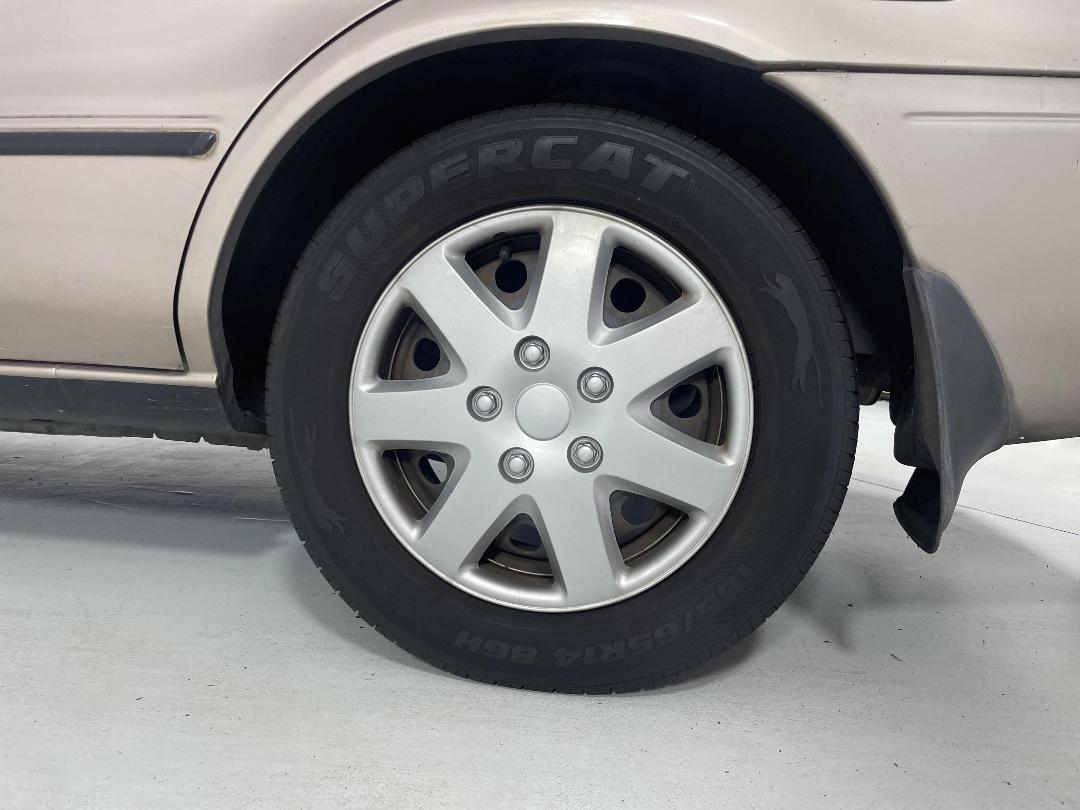 Photo '11' of Toyota Corolla