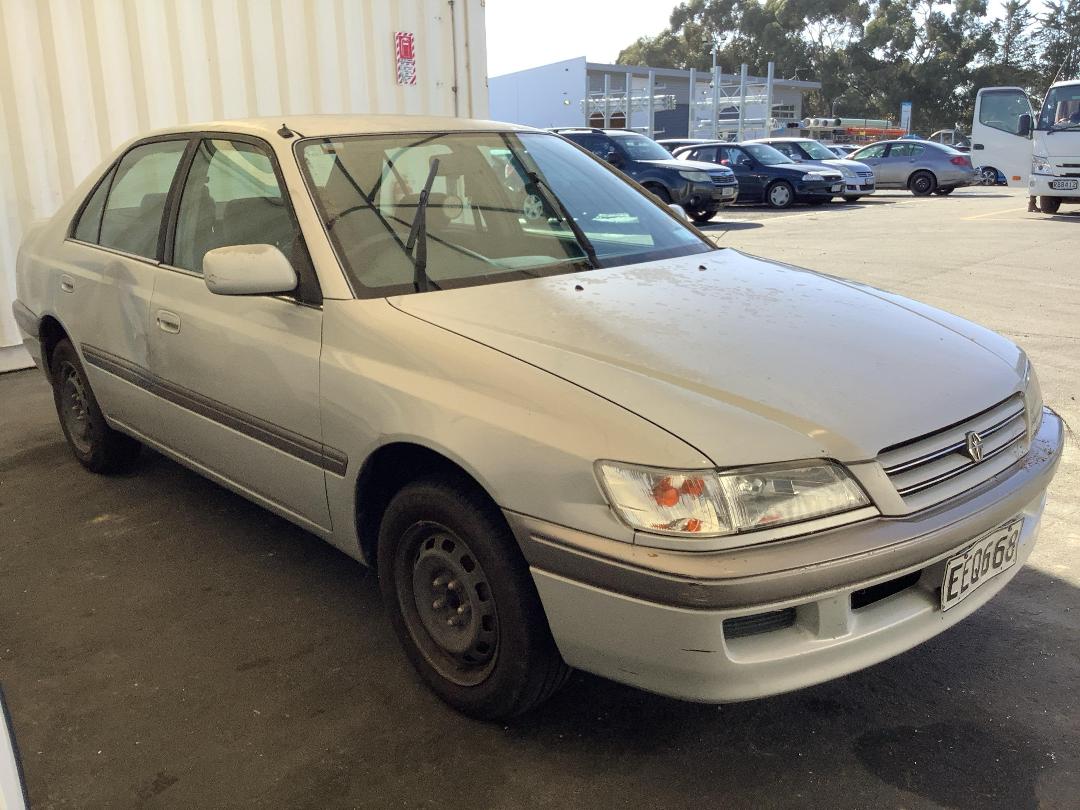 Photo '2' of Toyota Corona Premio E