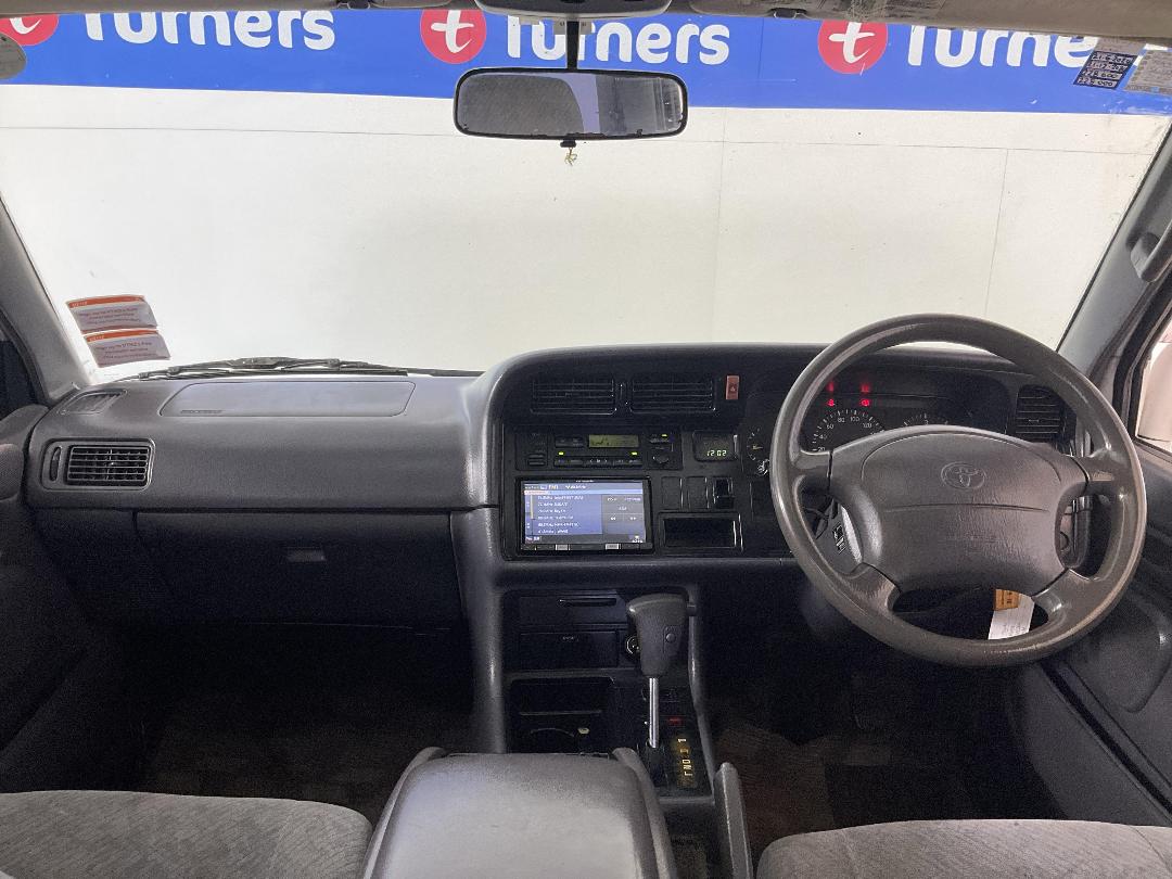 Photo '17' of Toyota Hiace Photo '17' of Toyota Hiace