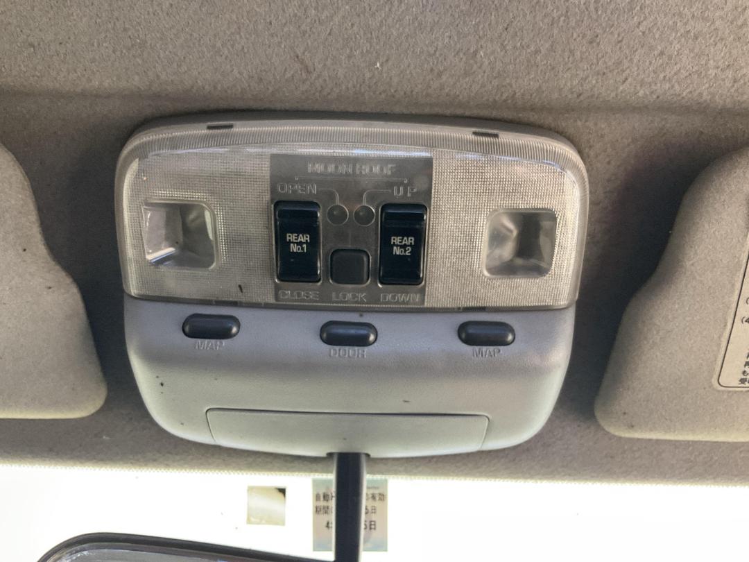 Photo '25' of Toyota Hiace Photo '25' of Toyota Hiace