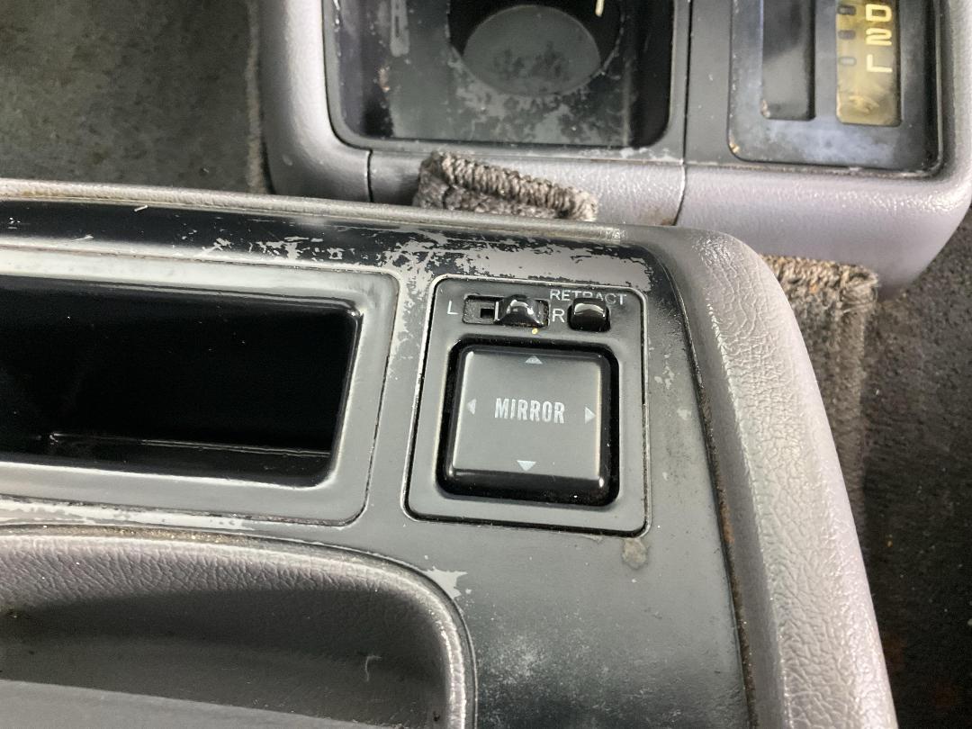 Photo '29' of Toyota Hiace Photo '29' of Toyota Hiace