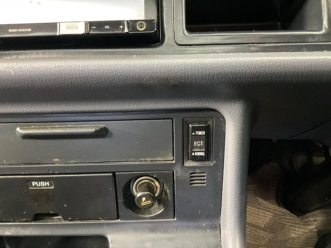 Photo '19' of Toyota Hiace Photo '19' of Toyota Hiace