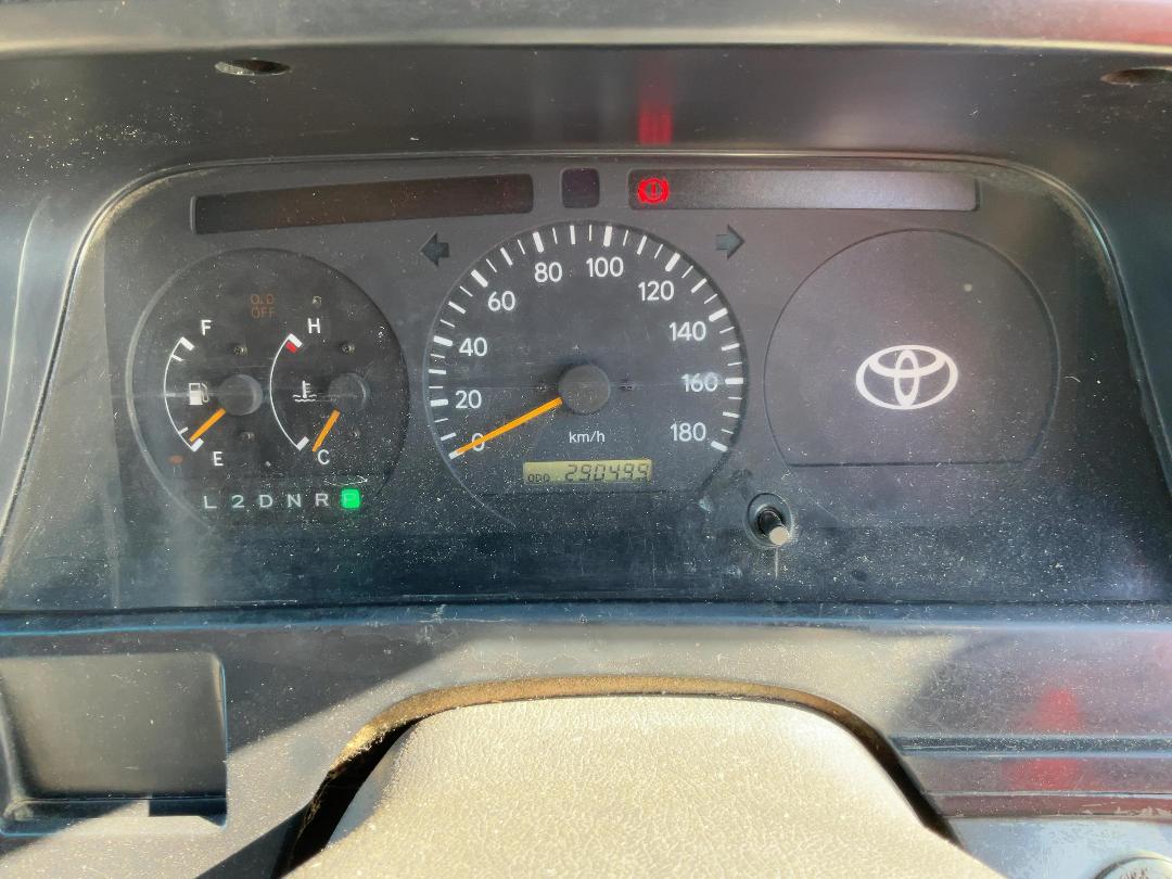 Photo '17' of Toyota Hiace Photo '17' of Toyota Hiace