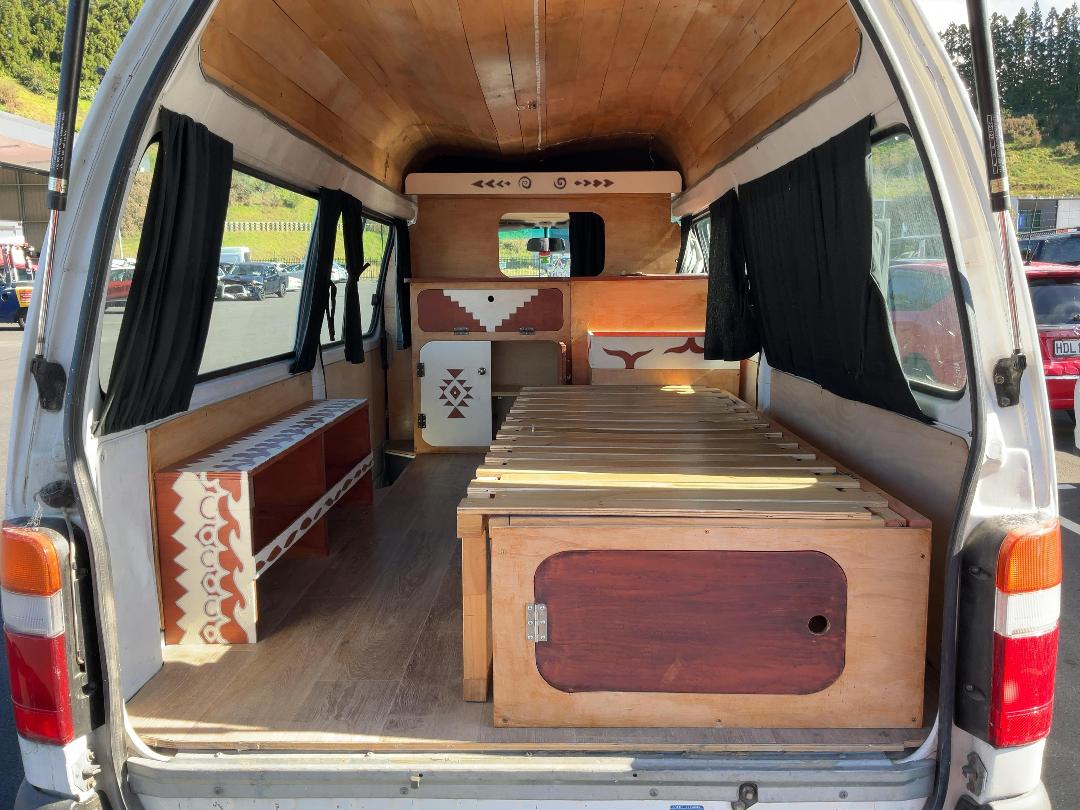 Photo '18' of Toyota Hiace Photo '18' of Toyota Hiace