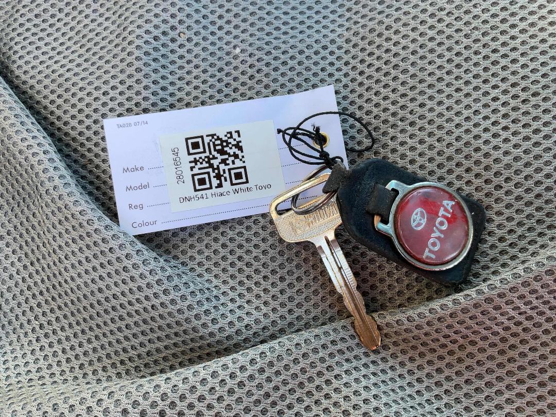 Photo '26' of Toyota Hiace Photo '26' of Toyota Hiace