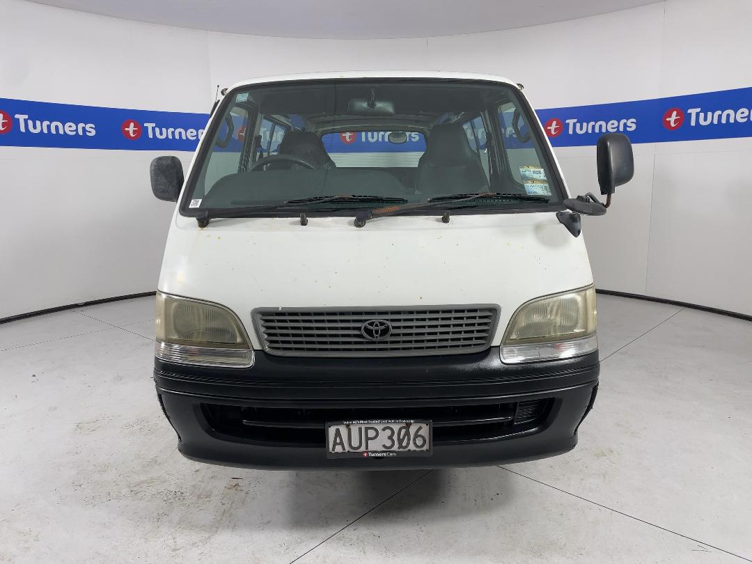 Photo '2' of Toyota Hiace