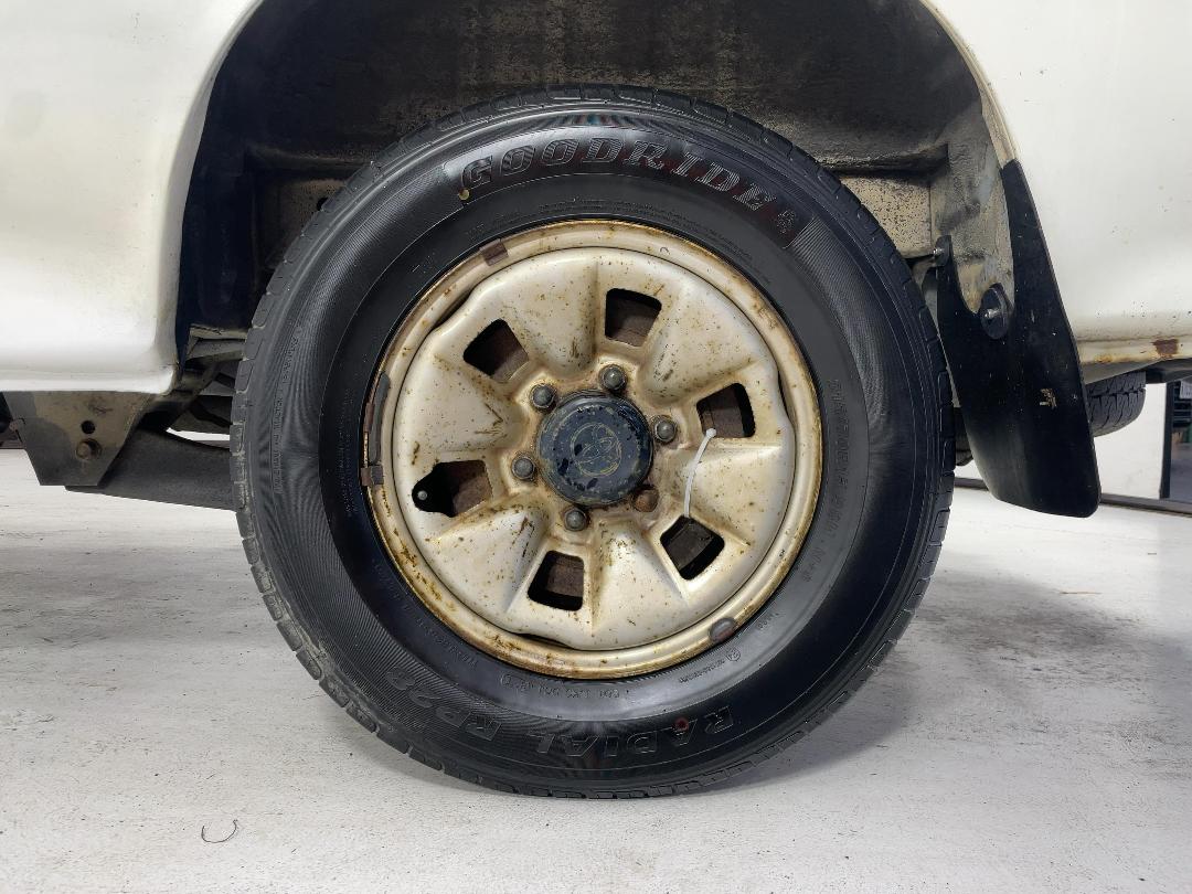 Photo '11' of Toyota Hiace