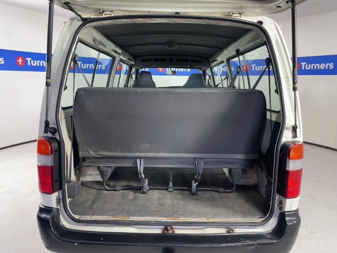 Photo '14' of Toyota Hiace