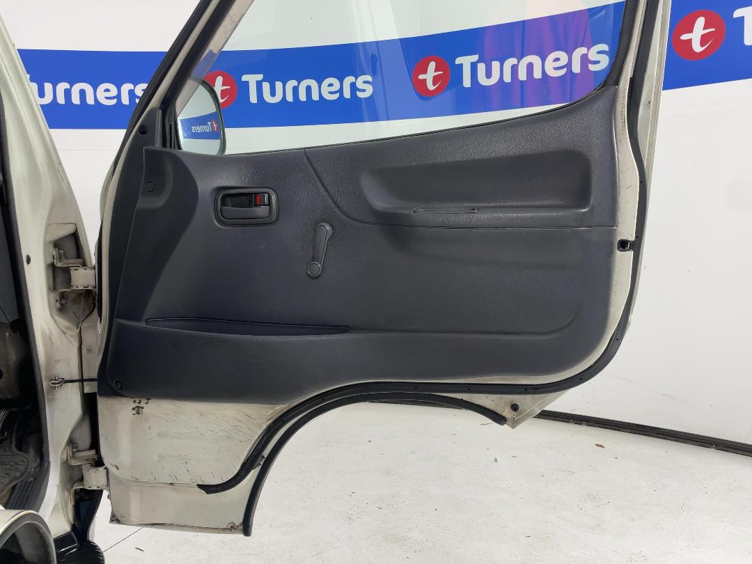 Photo '15' of Toyota Hiace