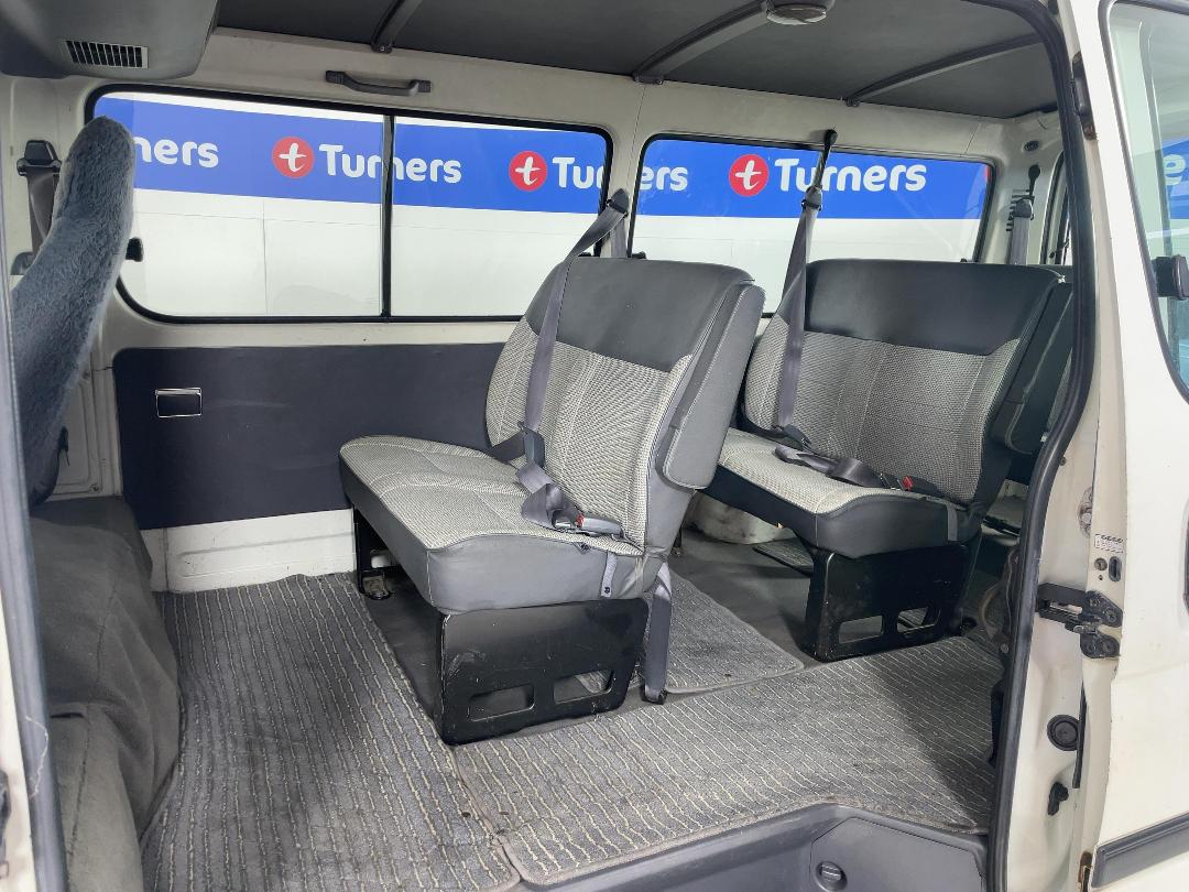 Photo '20' of Toyota Hiace