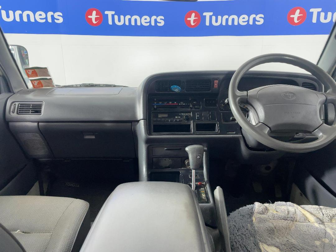 Photo '17' of Toyota Hiace