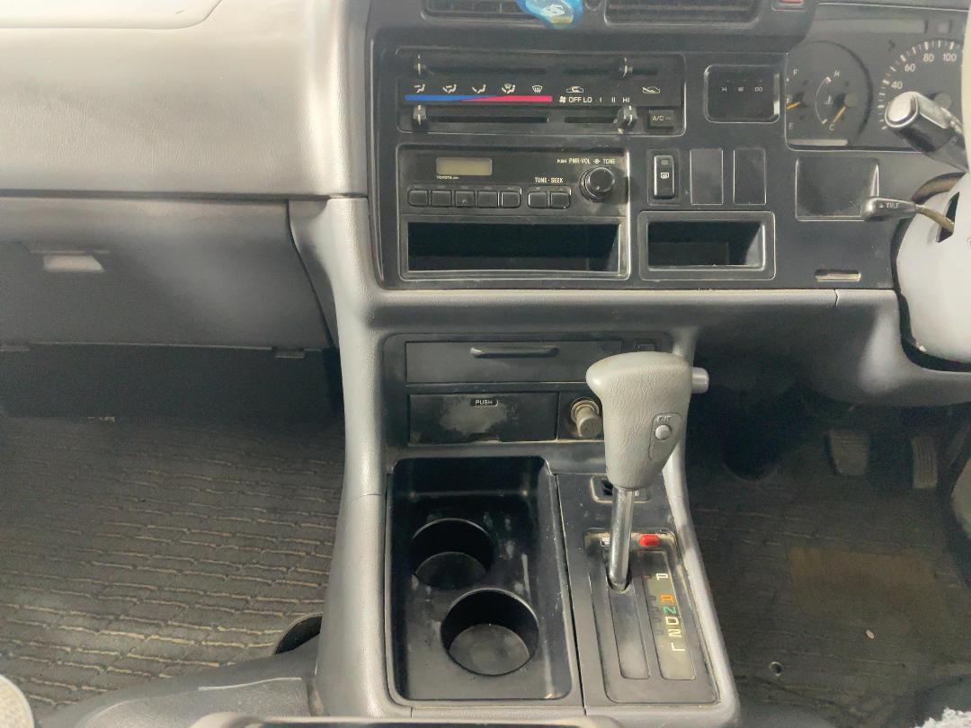 Photo '18' of Toyota Hiace