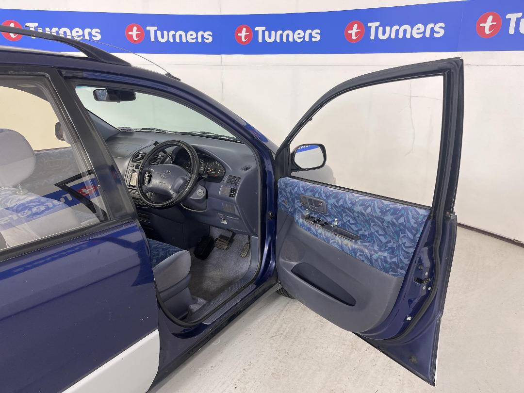 Photo '13' of Toyota Ipsum