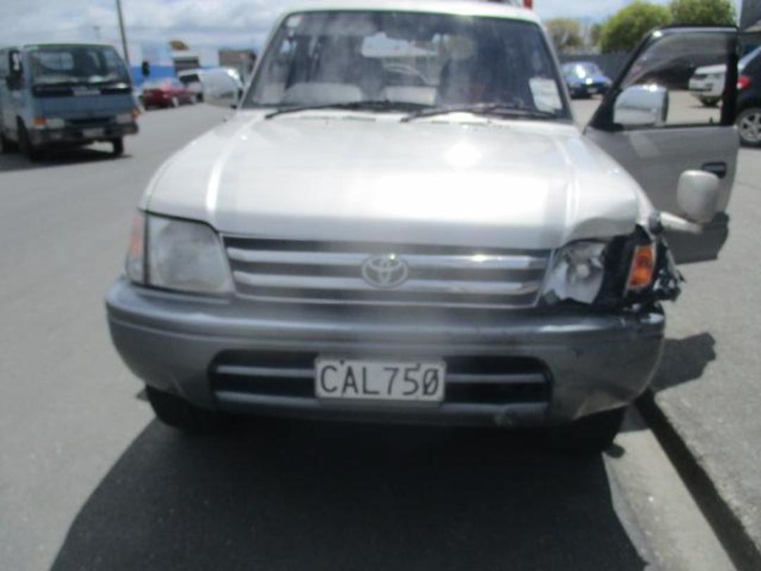 Photo '2' of Toyota Landcruiser Prado Photo '2' of Toyota Landcruiser Prado