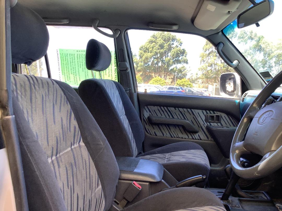 Photo '12' of Toyota Landcruiser Prado