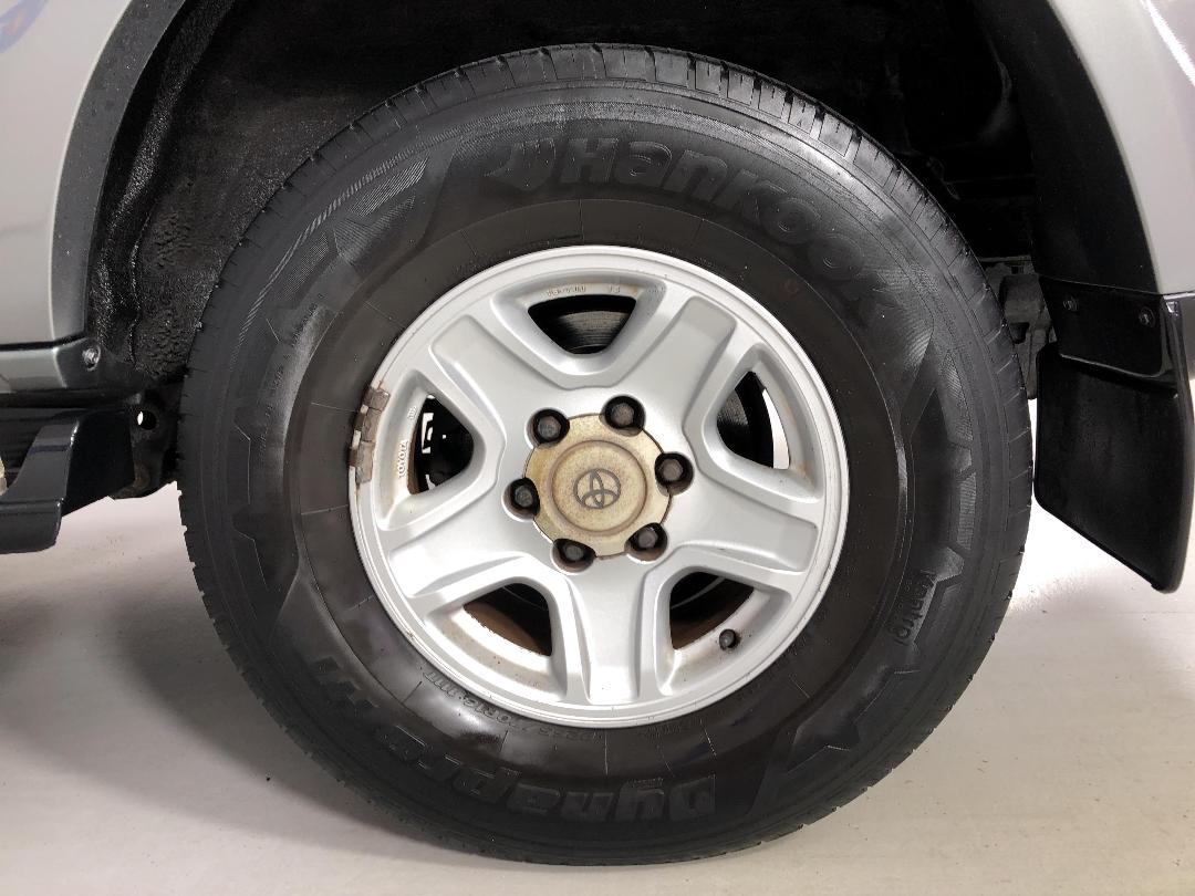 Photo '11' of Toyota Landcruiser Prado