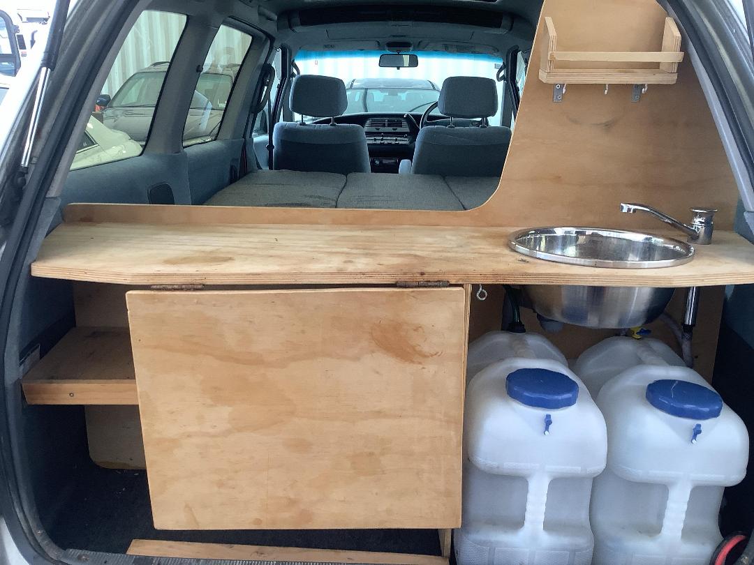 Photo '8' of Toyota Lucida Estima Photo '8' of Toyota Lucida Estima