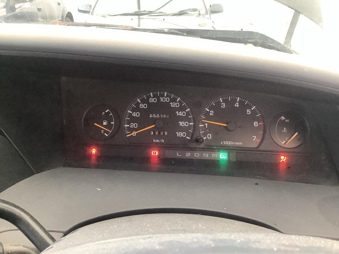 Photo '16' of Toyota Lucida Estima Photo '16' of Toyota Lucida Estima