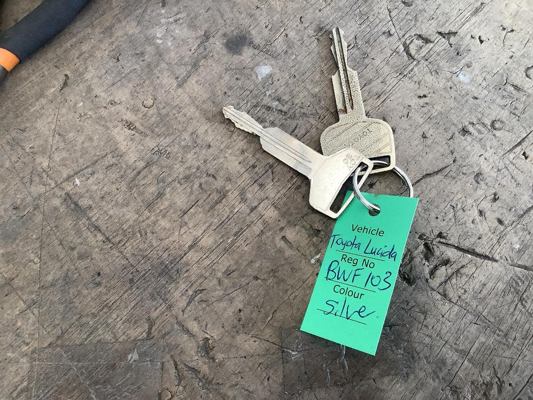 Photo '19' of Toyota Lucida Estima Photo '19' of Toyota Lucida Estima