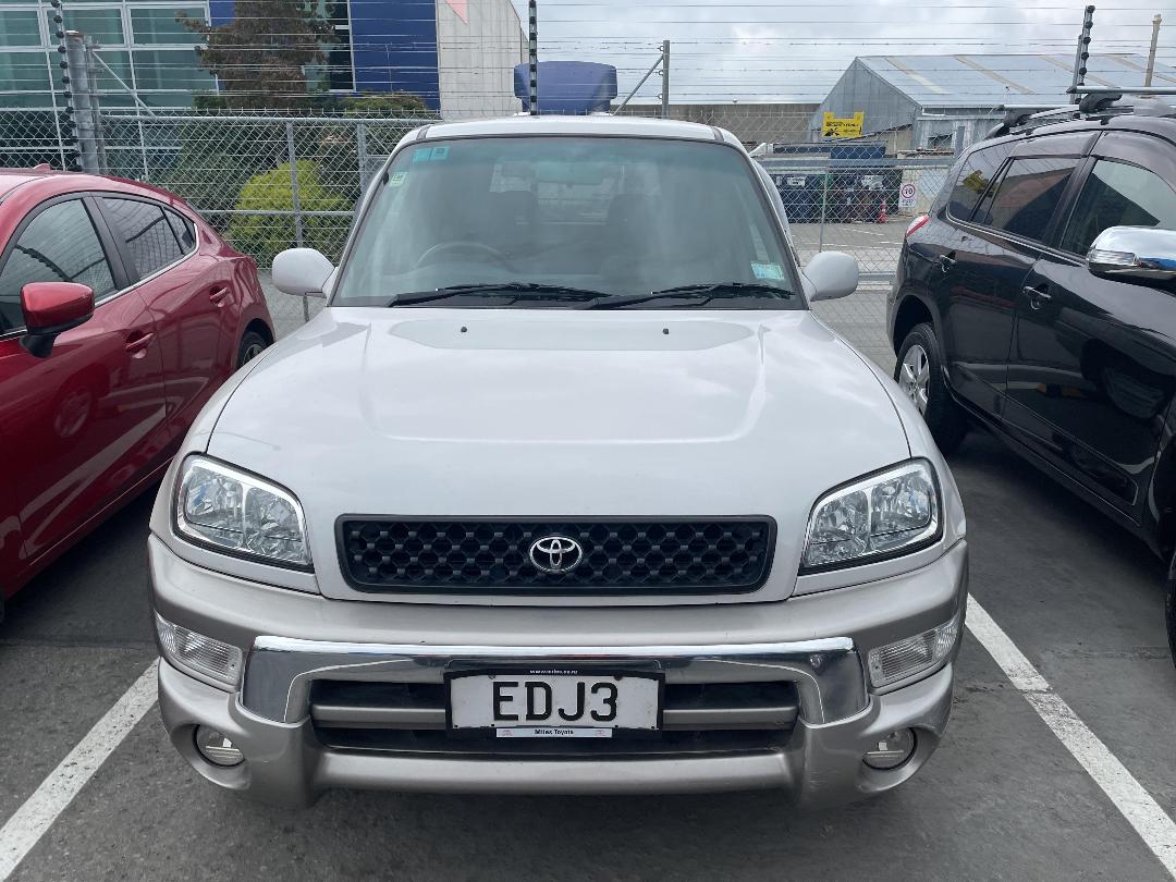 Photo '2' of Toyota Rav4