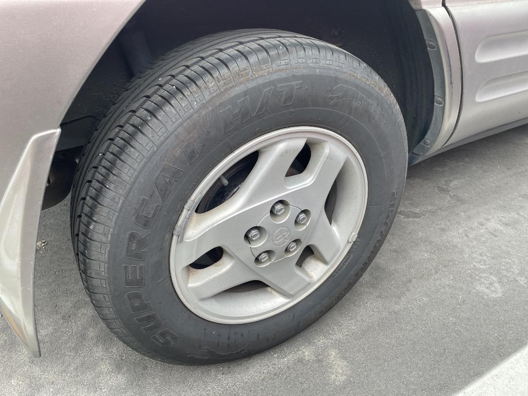 Photo '12' of Toyota Rav4