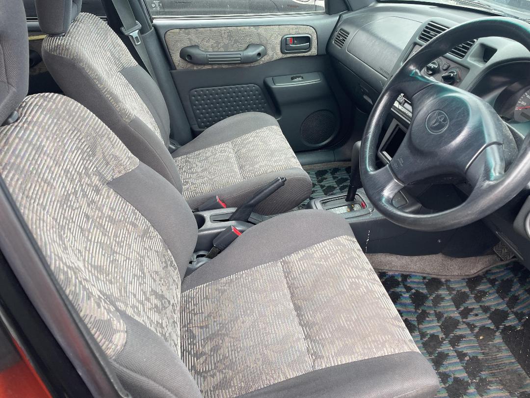 Photo '16' of Toyota Rav4