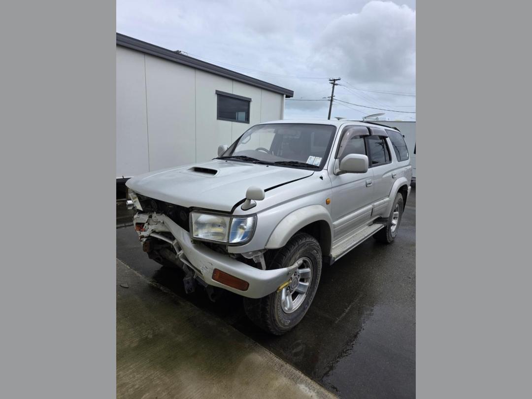 Photo '5' of Toyota Surf Photo '5' of Toyota Surf