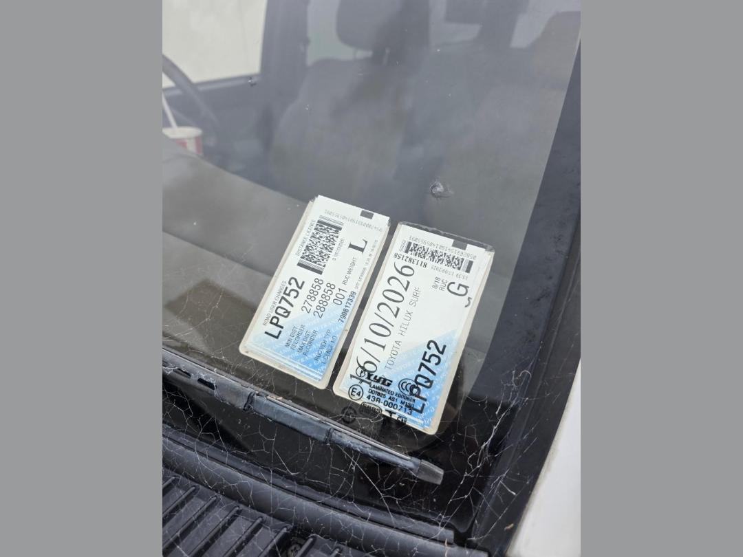 Photo '7' of Toyota Surf Photo '7' of Toyota Surf