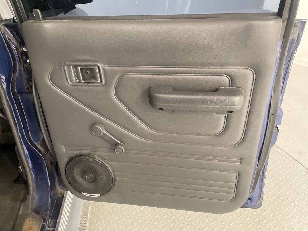 Photo '19' of Ford Courier