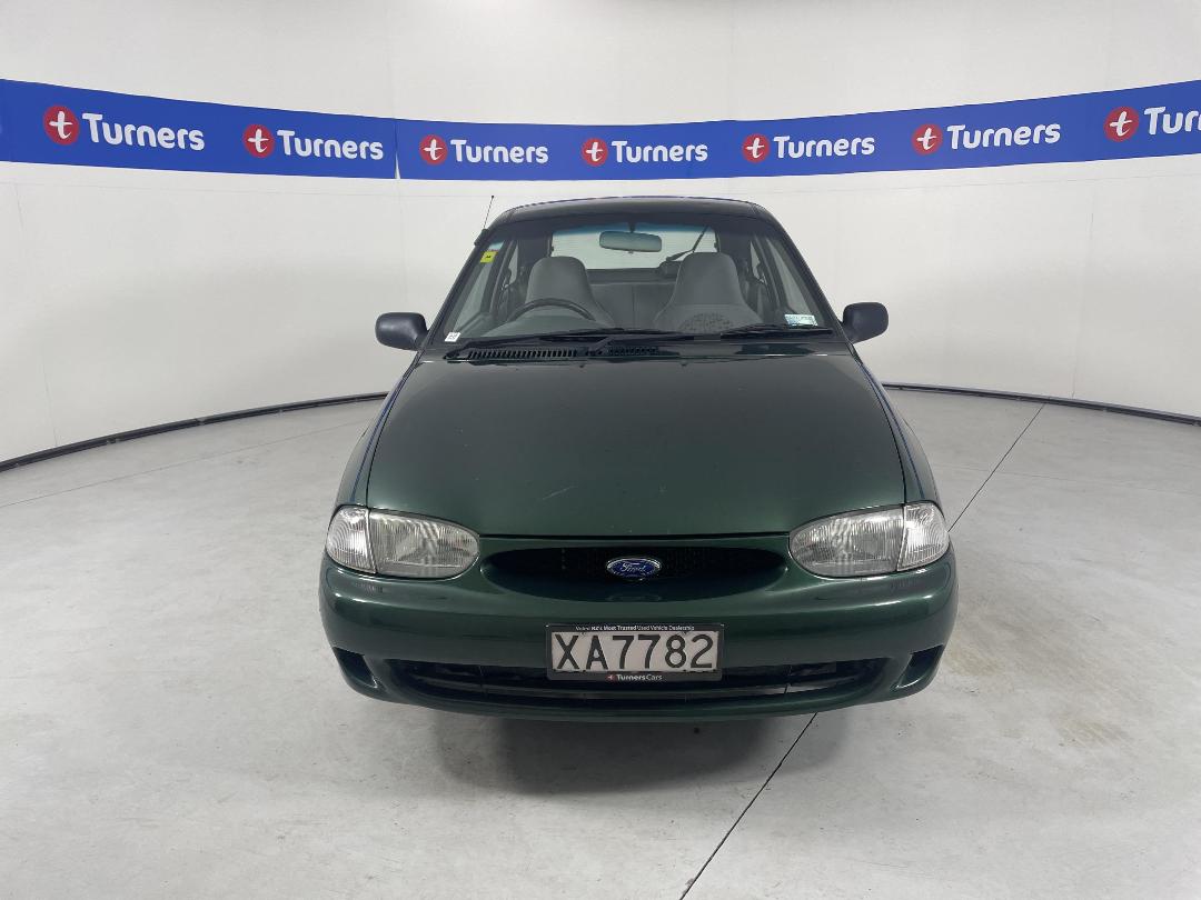 Photo '2' of Ford Festiva