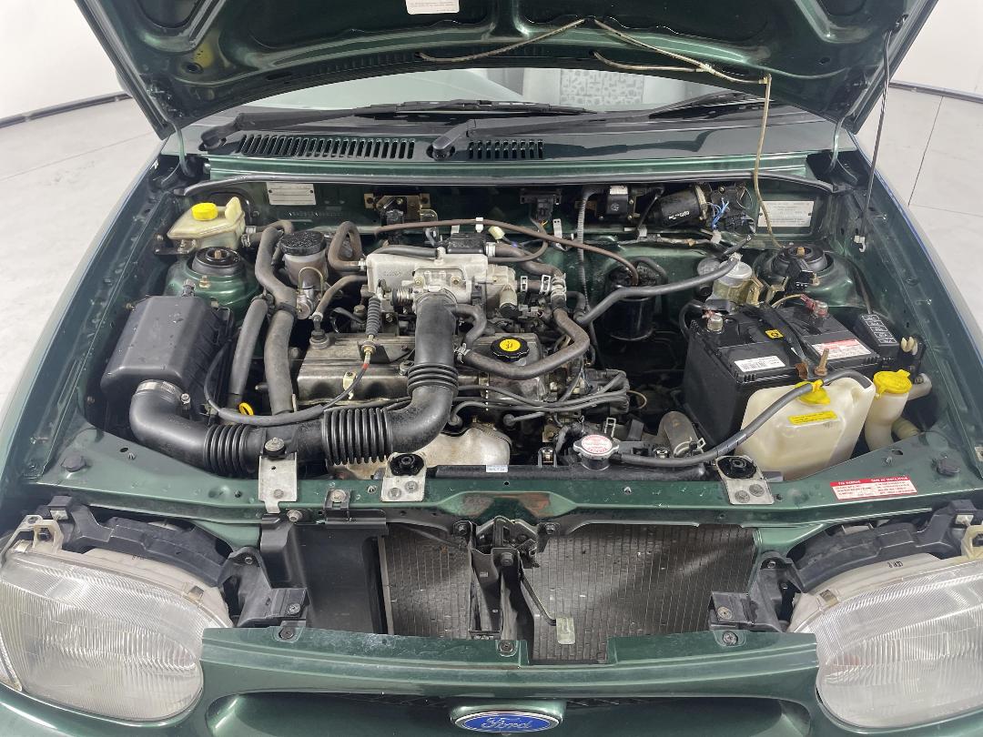 Photo '13' of Ford Festiva