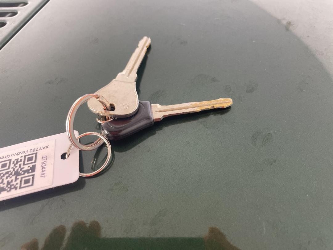 Photo '21' of Ford Festiva