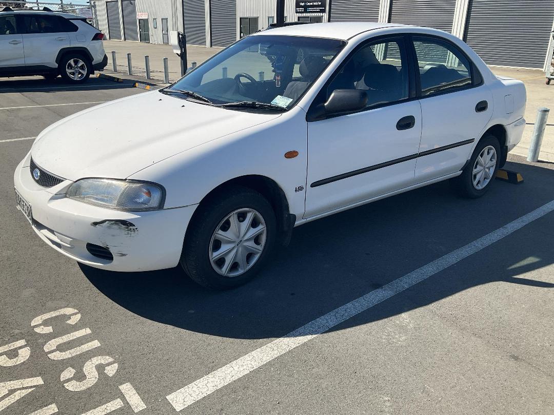 Photo '2' of Ford Laser LXI