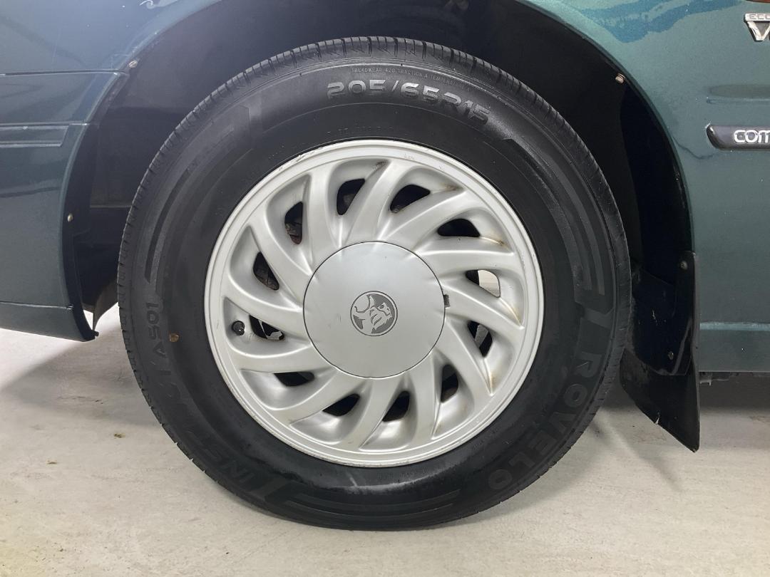 Photo '10' of Holden Commodore Photo '10' of Holden Commodore