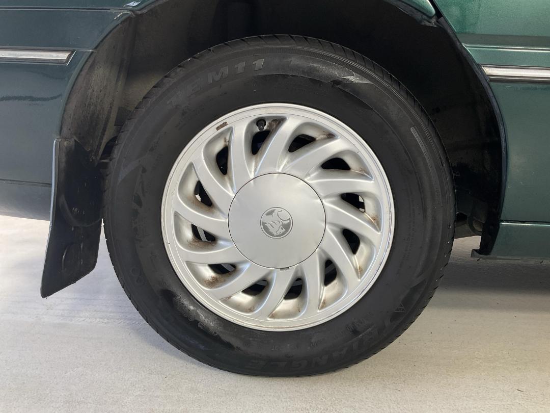 Photo '12' of Holden Commodore Photo '12' of Holden Commodore