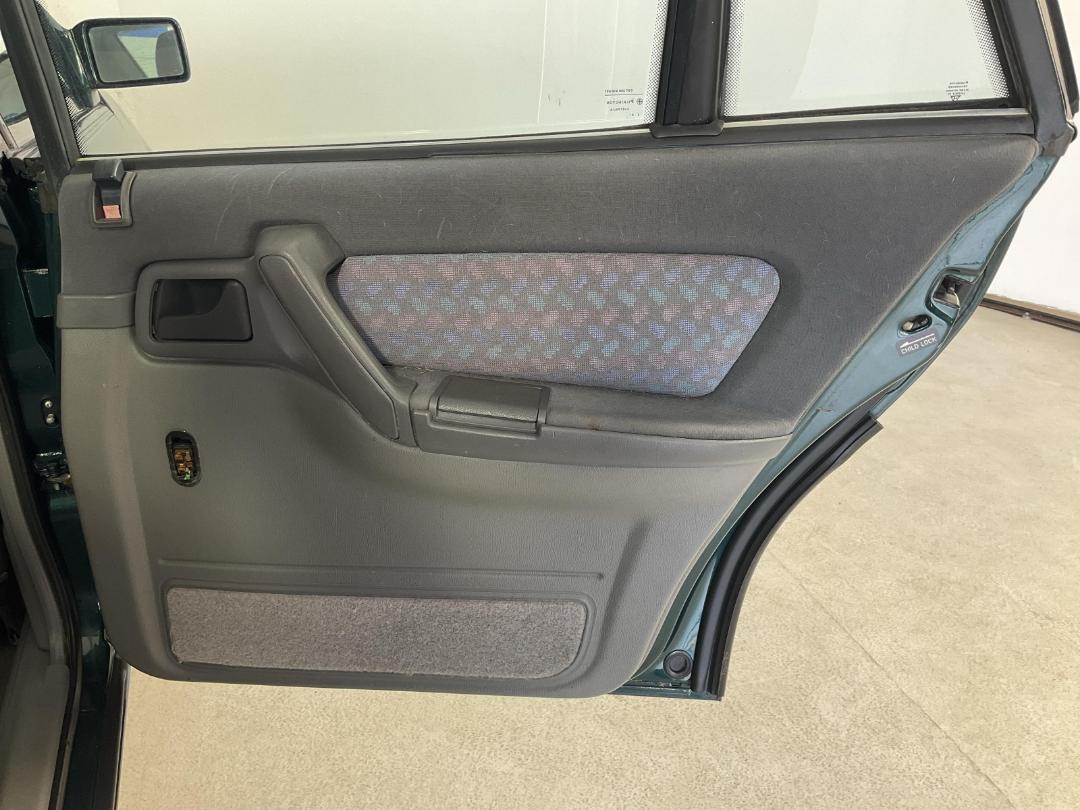 Photo '19' of Holden Commodore Photo '19' of Holden Commodore