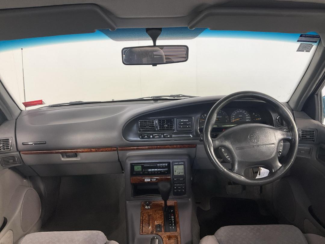 Photo '17' of Holden Commodore Photo '17' of Holden Commodore