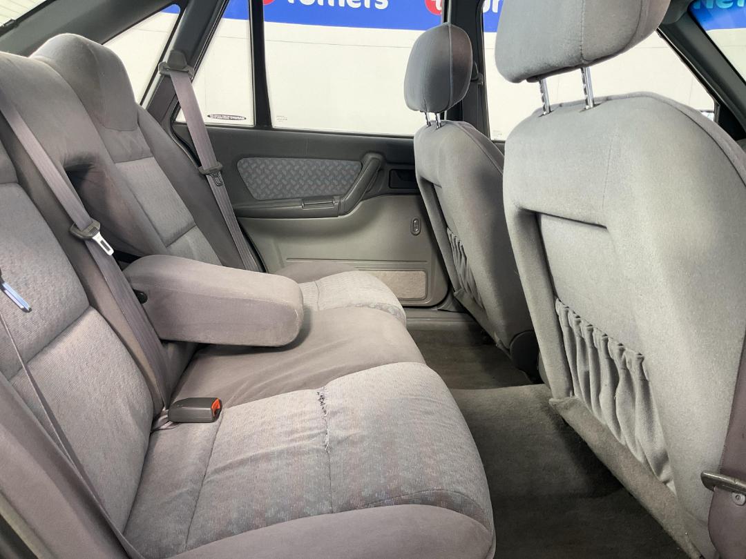 Photo '20' of Holden Commodore Photo '20' of Holden Commodore