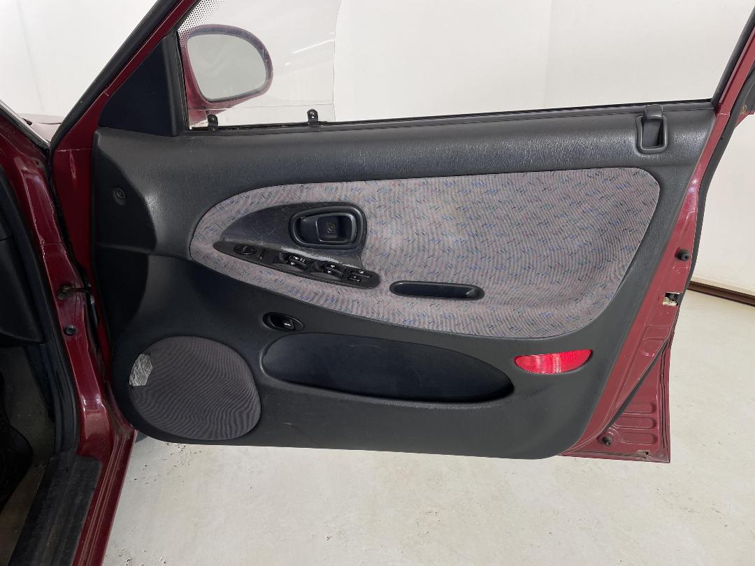 Photo '15' of Hyundai Sonata