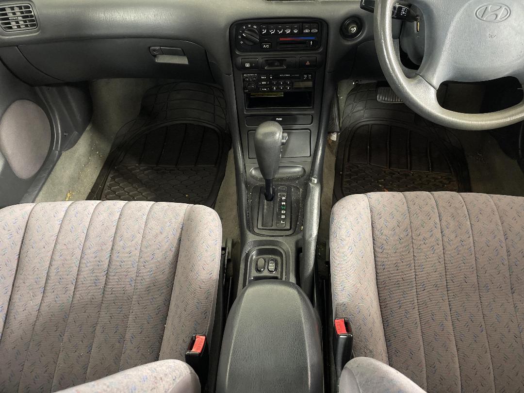 Photo '18' of Hyundai Sonata