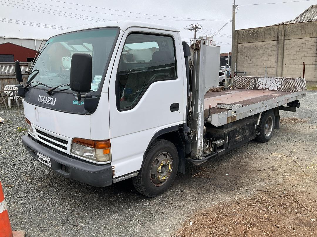 Photo '7' of Isuzu ELF Transporter