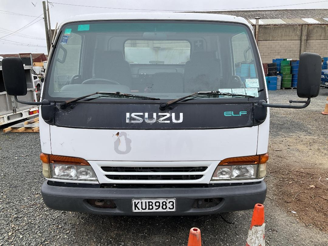 Photo '9' of Isuzu ELF Transporter