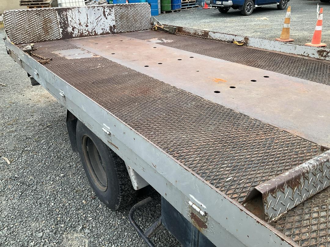 Photo '18' of Isuzu ELF Transporter